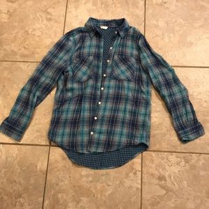 Blue and navy checkered flannel shirt
